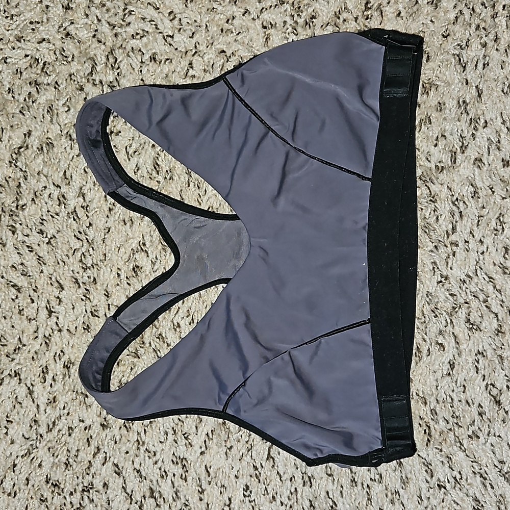 Marika sports bra